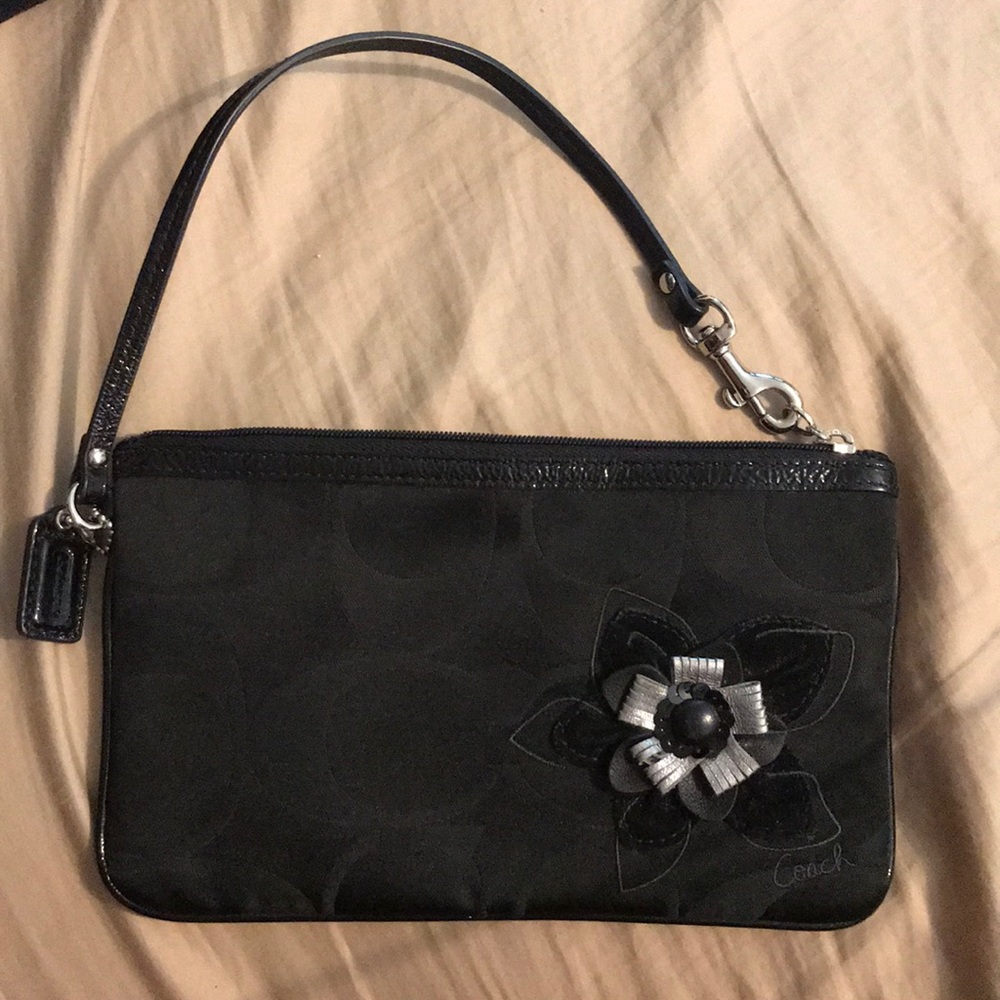 COACH WRISTLET/PURSE